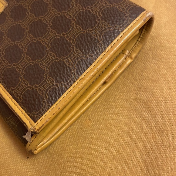 Celine Wallet - Picture 4 of 16